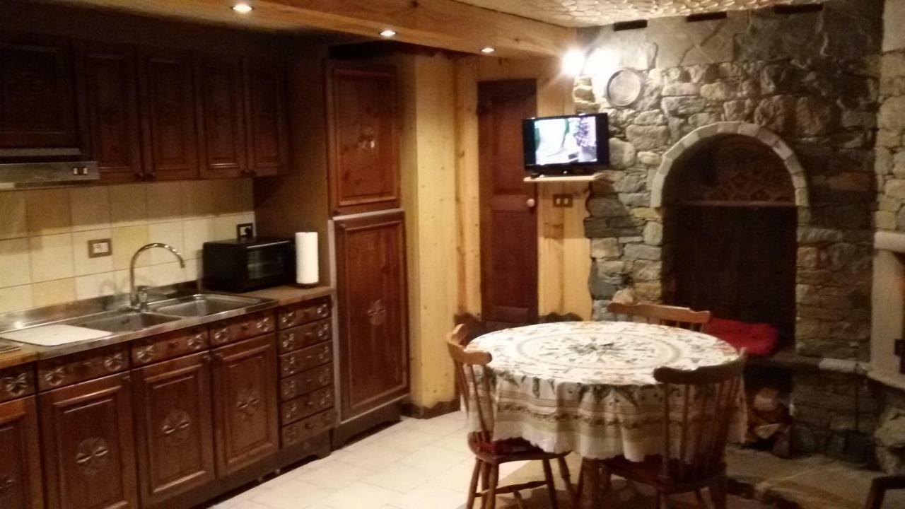 Taverna Semon Villa Verrayes Dış mekan fotoğraf